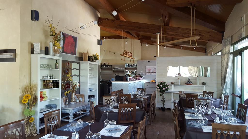 Campeggio Delle Rose Moniga del Garda Exterior foto